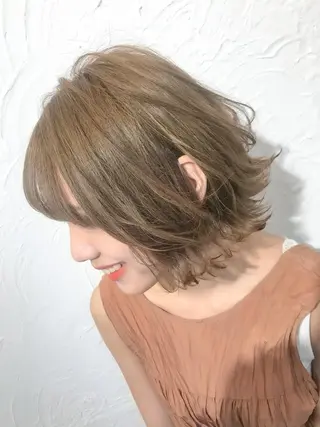 ミディアム カラー ビューティービースト 新宿のヘアスタイル