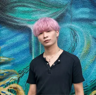 カラー メンズ DEW ITSUKIのヘアスタイル