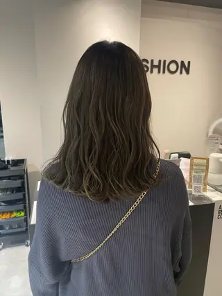 ミディアム カラー ブリーチ👩🦳/ ✂︎MANAMIのヘアスタイル