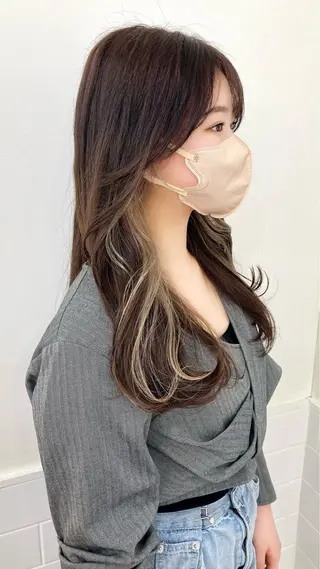 ロング カラー パーマ ヘアアレンジ メンズ キッズ ネイル マツエク・マツパ アイブロウ 似合せレイヤー／ 柔らか透明感カラーのヘアスタイル
