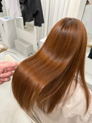 セミロング seira/ ハイトーン/艶カラーのヘアスタイル