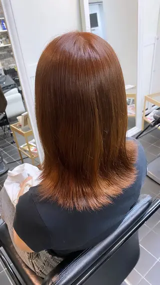 ミディアム カラー 川上 麻梨阿のヘアスタイル
