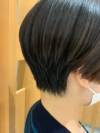ショート ARMONY秋山輝也 コテ巻き風パーマ特化のヘアスタイル