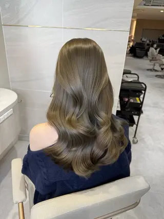 ロング カラー 透明感カラー🌿 グレージュ🐺陽介のヘアスタイル