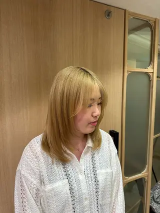 ミディアム care'A 廣瀬のヘアスタイル