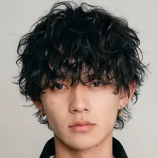 ショート パーマ メンズ 丸山 哲史のヘアスタイル