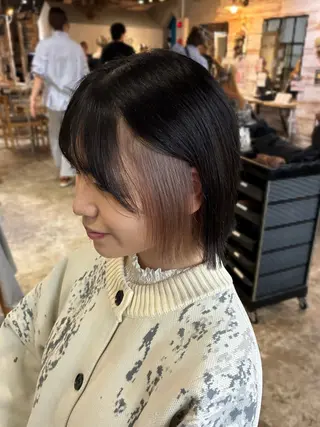 ショート カラー 福村 彩夏のヘアスタイル