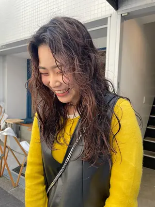 ロング パーマ やまさきえりこ ニュアンスパーマのヘアスタイル