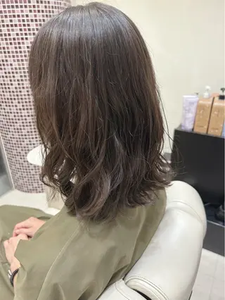 ミディアム パーマ 韓国っぽ水光肌カラー マンツーマン🫧なおのヘアスタイル