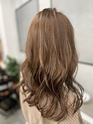 セミロング 川畑 花菜のヘアスタイル