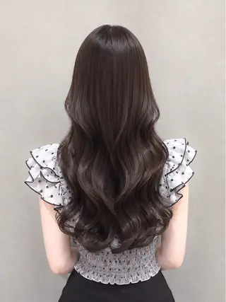 ロング カラー girly上品ヘア 🎀/ベージュikuのヘアスタイル