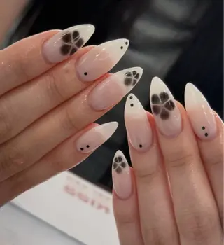 ネイル NiJi Nailsのネイルデザイン
