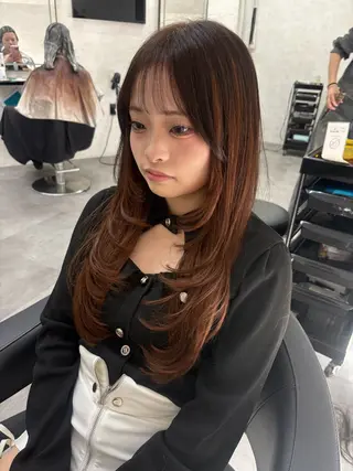 ロング 天神最安値エクステ カラーレイヤーカットのヘアスタイル