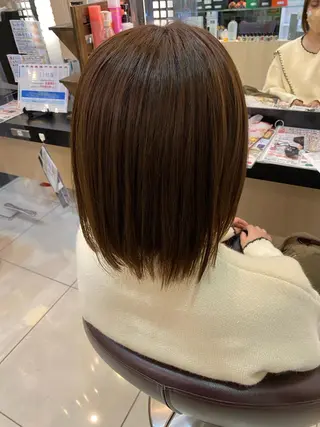 ミディアム カラー ゆめ ベージュカラーのヘアスタイル