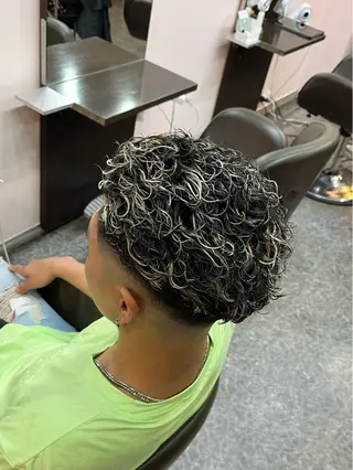 ミディアム パーマ 🌈予約の98%パ ーマ⭕️🌈福本のヘアスタイル