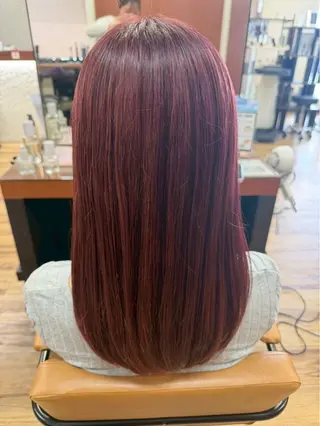 セミロング カラー 赤嶺 雅姫のヘアスタイル
