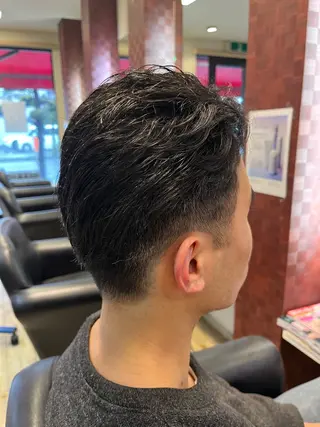 ショート 織田 英之のヘアスタイル