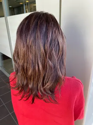 セミロング 山浦 貴恵のヘアスタイル