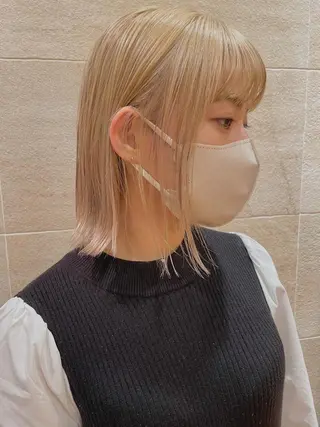 ショート 白髪ぼかしハイライト 脱白髪染めのヘアスタイル