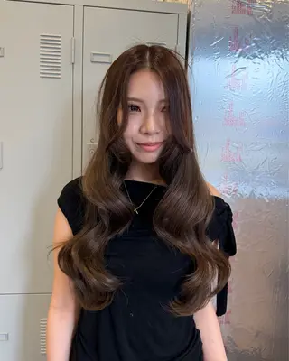 ロング 岩切 美海のヘアスタイル