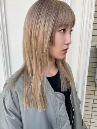 セミロング 森安 華楠のヘアスタイル
