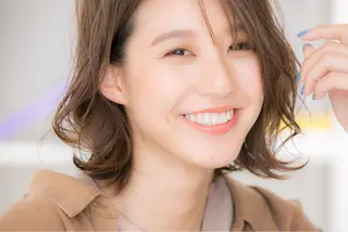 ミディアム 髙木 みのりのヘアスタイル