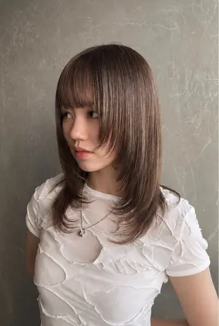 ミディアム 藤木 怜のヘアスタイル