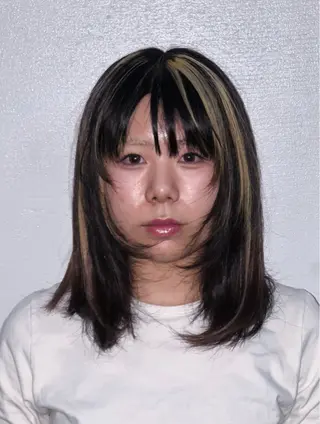 カラー ハイトーン KAISEIのヘアスタイル