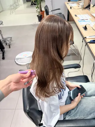 セミロング カラー 縮毛/くすみカラー Mariamu🌼のヘアスタイル