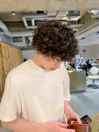 メンズ 坂本康之介／パーマ &カラーモデル募集中のヘアスタイル