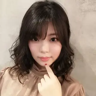 セミロング カラー 傷ませないブリーチ 美容師🎉内山のヘアスタイル