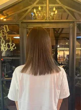 セミロング カラー trico ニシノのヘアスタイル