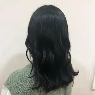 セミロング 山田 まどかのヘアスタイル