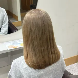 ミディアム カラー 透明感/低ダメージ インナー🩵角田紗雪のヘアスタイル
