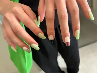 ネイル Mai :矢場町 ニュアンス🌿アートのネイルデザイン
