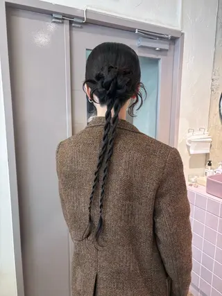 セミロング ヘアアレンジ karin🌛ボブ/ 透明感たっぷりカラーのヘアスタイル