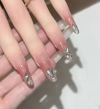 ネイル Hina ネイルサロンのネイルデザイン