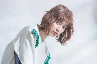 カラー ブリーチしない暖色 カラー🥀杉 優菜のヘアスタイル
