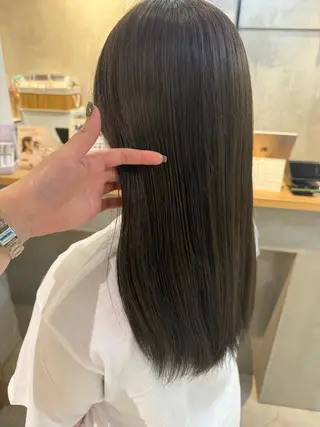 ロング FUKA /透明感 カラー/ダブルカラーのヘアスタイル