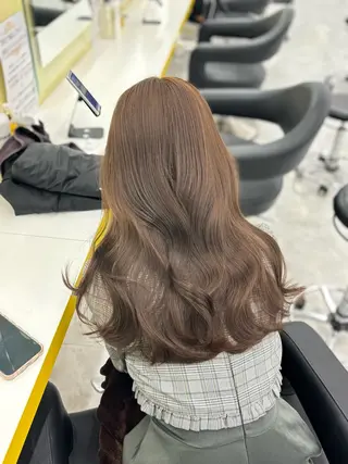ロング カラー 🧸レイヤー× ベージュ🥯カホ🍯のヘアスタイル