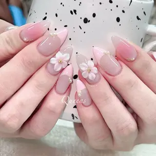 ネイル Queens テイのネイルデザイン