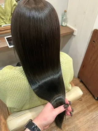 ロング あべゆうか 🪽艶髪ストレートのヘアスタイル