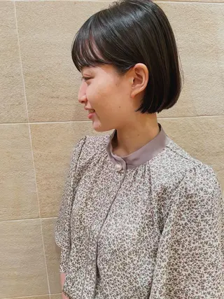 ショート 白髪ぼかしハイライト 脱白髪染めのヘアスタイル