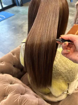 ロング カラー 海外カラー白髪ぼかし ティファニーサユリのヘアスタイル
