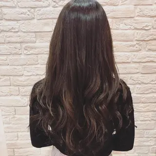 ロング 反橋 聖のヘアスタイル
