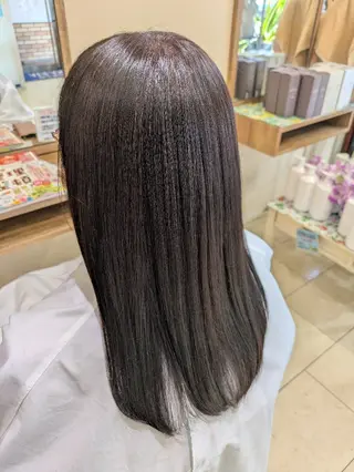 ロング 塚原 友紀子のヘアスタイル