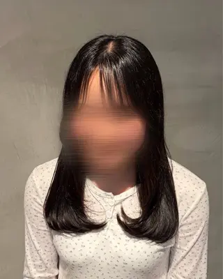 セミロング アサノ メグミのヘアスタイル