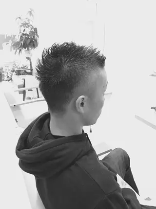 ショート ミディアム セミロング ロング メンズ キッズ 中江 規久のヘアスタイル