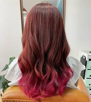 ロング カラー 森安 華楠のヘアスタイル