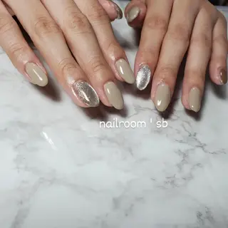 ネイル nailroom sb𓈒𓂂𓏸のネイルデザイン